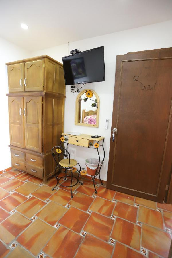 Hotel Boutique Casa Elefante กัวดาลาฮารา ภายนอก รูปภาพ